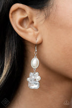 Load image into Gallery viewer, Showtime Twinkle Pearl and Rhinestone Earrings = Paparazzi Accessories
